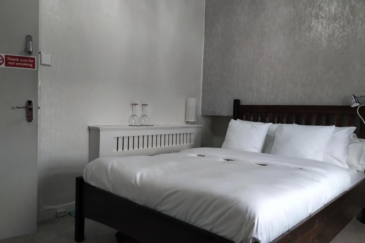 Budget Shared Dorm Rooms, Oldpark Road Area, 2 Miles To Centre, Free Breakfast, Pics And Full Address Sent After Homestay *